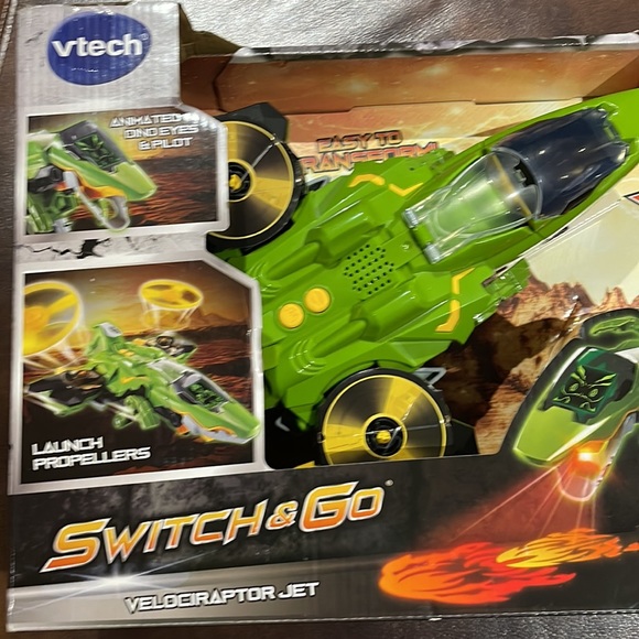 VTech Switch and Go Velociraptor Helicopter (English Version) - Picture 2 of 5